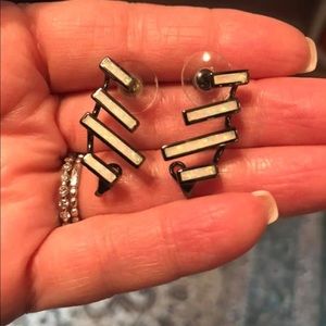 Kendra Scott Dawson climbers